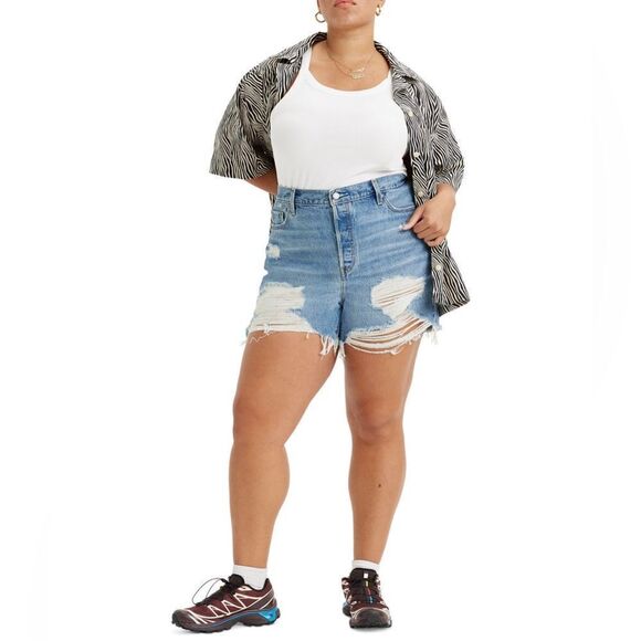 Levi’s Trendy Plus Size 501 Denim Shorts - Picture 1 of 4